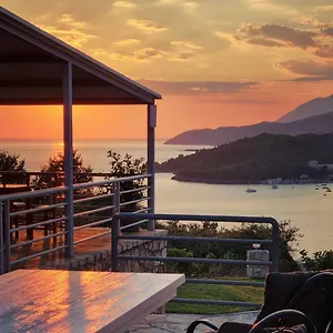 Belvedere & Apartament Himara